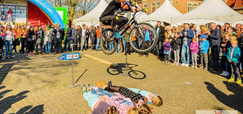 Fiets Trial Stunt Show tijdens Omloop van Bedum